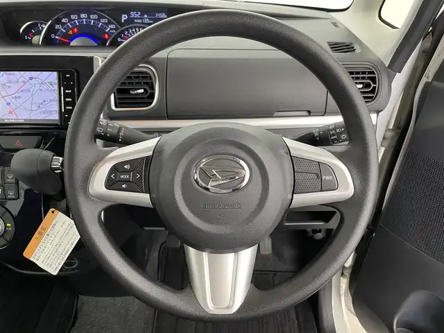ダイハツ タント カスタム X トップED SA Ⅲ 富山県 2018(平30)年 2.8万km パールホワイトⅢ 純正ナビ（AM/FM/CD/DVD/BT）/フルセグTV/バックカメラ/社外AW付き冬タイヤ積込/片側パワースライドドア/衝突被害軽減ブレーキ/レーンキープアシスト/オートマチックハイビーム/LEDヘッドライト/コーナーセンサー/スマートキー/プッシュスタート/純正フロアマット/アイドリングストップ/ドアバイザー