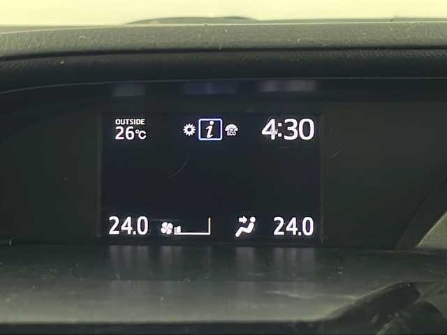 トヨタ ヴォクシー ZS 大分県 2017(平29)年 3.5万km ブラック 後席モニター　/アルパイン11型ナビ/　AM/FM/CD/DVD/BT/HDMI/フルセグTV　/バックカメラ　/前後ドライブレコーダー　/クルーズコントロール　/オートマティックハイビーム　/衝突軽減システム　/レーンキープアシスト　/純正アルミホイール　/ＬＥＤヘッドライト/ドアバイザー/ロールサンシェード