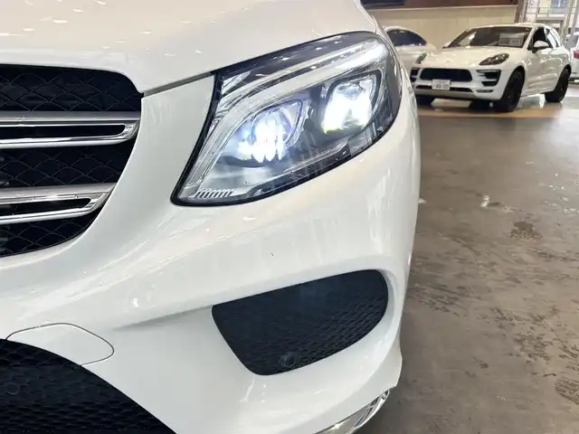 メルセデス・ベンツ ＧＬＥ３５０ｄ 4MATIC スポーツ 大阪府 2017(平29)年 5.7万km ポーラホワイト レーダーセーフティP/パノラマサンルーフ/HarmanKardon/黒革/メモリ付きパワーシート/シートヒーター/ACC/純正ナビ/TV/360度カメラ/applecarplay/純正20インチAW/LEDヘッドライト/電動リアゲート/クリアランスソナー/ブラインドスポット/ルーフレール/ETC/ドラレコ/パドルシフト