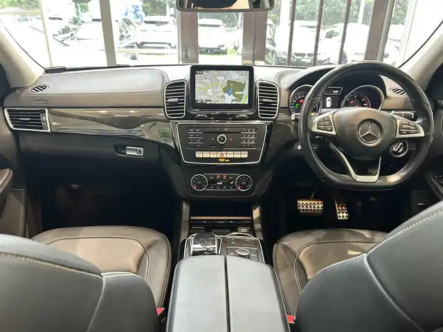 メルセデス・ベンツ ＧＬＥ３５０ｄ 4MATIC スポーツ 大阪府 2017(平29)年 5.7万km ポーラホワイト レーダーセーフティP/パノラマサンルーフ/HarmanKardon/黒革/メモリ付きパワーシート/シートヒーター/ACC/純正ナビ/TV/360度カメラ/applecarplay/純正20インチAW/LEDヘッドライト/電動リアゲート/クリアランスソナー/ブラインドスポット/ルーフレール/ETC/ドラレコ/パドルシフト