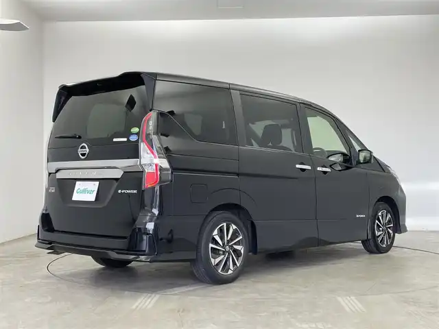 日産 セレナ e－パワー ハイウェイスター V 埼玉県 2020(令2)年 7.4万km ダイヤモンドブラック 純正ナビ　３６０度ビューモニター　ＢＳＭ　ＥＴＣ　スマートシティブレーキ　クルーズコントロール　純正アルミホイール　コーナーセンサー　スマートキー　オートライト　ＬＥＤヘッドライト　地デジフルセグ