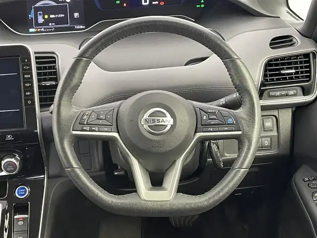 日産 セレナ e－パワー ハイウェイスター V 埼玉県 2020(令2)年 7.4万km ダイヤモンドブラック 純正ナビ　３６０度ビューモニター　ＢＳＭ　ＥＴＣ　スマートシティブレーキ　クルーズコントロール　純正アルミホイール　コーナーセンサー　スマートキー　オートライト　ＬＥＤヘッドライト　地デジフルセグ