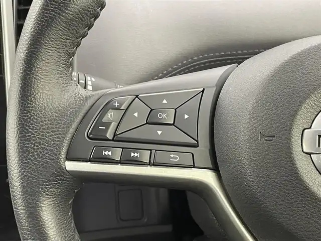 日産 セレナ e－パワー ハイウェイスター V 埼玉県 2020(令2)年 7.4万km ダイヤモンドブラック 純正ナビ　３６０度ビューモニター　ＢＳＭ　ＥＴＣ　スマートシティブレーキ　クルーズコントロール　純正アルミホイール　コーナーセンサー　スマートキー　オートライト　ＬＥＤヘッドライト　地デジフルセグ