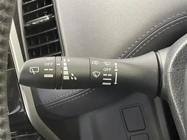 日産 セレナ e－パワー ハイウェイスター V 埼玉県 2020(令2)年 7.4万km ダイヤモンドブラック 純正ナビ　３６０度ビューモニター　ＢＳＭ　ＥＴＣ　スマートシティブレーキ　クルーズコントロール　純正アルミホイール　コーナーセンサー　スマートキー　オートライト　ＬＥＤヘッドライト　地デジフルセグ