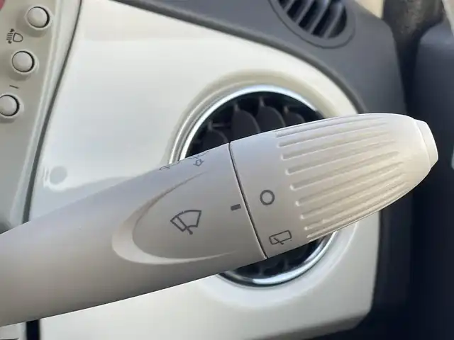 フィアット ５００ スーパーポップ 10thアニバーサリ 三重県 2017(平29)年 3.5万km ボサノバホワイト カロッツェリアナビ　/フルセグＴＶ　/ＥＴＣ　/社外１４インチアルミ　/ドライブレコーダー　/１０ｔｈ専用バッチ　/ＤＶＤ再生　/ＬＥＤデイライト　/ハロゲンヘッドライト　/Ｂｌｕｅｔｏｏｔｈ　/スペアキー　/取扱説明書