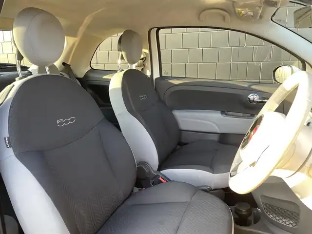 フィアット ５００ スーパーポップ 10thアニバーサリ 三重県 2017(平29)年 3.5万km ボサノバホワイト カロッツェリアナビ　/フルセグＴＶ　/ＥＴＣ　/社外１４インチアルミ　/ドライブレコーダー　/１０ｔｈ専用バッチ　/ＤＶＤ再生　/ＬＥＤデイライト　/ハロゲンヘッドライト　/Ｂｌｕｅｔｏｏｔｈ　/スペアキー　/取扱説明書