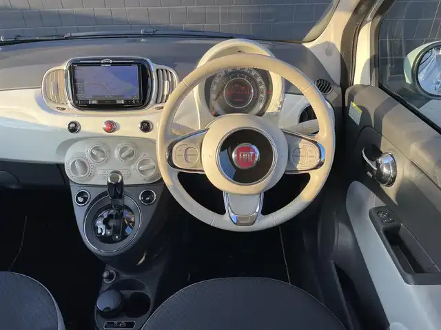 フィアット ５００ スーパーポップ 10thアニバーサリ 三重県 2017(平29)年 3.5万km ボサノバホワイト カロッツェリアナビ　/フルセグＴＶ　/ＥＴＣ　/社外１４インチアルミ　/ドライブレコーダー　/１０ｔｈ専用バッチ　/ＤＶＤ再生　/ＬＥＤデイライト　/ハロゲンヘッドライト　/Ｂｌｕｅｔｏｏｔｈ　/スペアキー　/取扱説明書