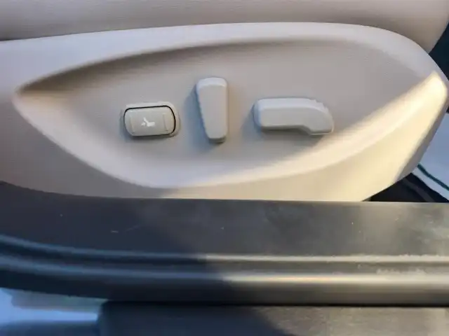 日産 スカイライン GT タイプSP 愛知県 2020(令2)年 1.8万km ダークメタルグレー ワンオーナー/純正8型ナビ/フルセグTV/アラウンドビューモニター/ビルトインETC2.0/ドライブレコーダー/レーダークルーズコントロール/フロント/バックソナー/全方位運転支援システム/・エマージェンシーブレーキ/・車線逸脱防止支援システム/・踏み間違い衝突防止アシスト/・後側方衝突防止支援システム/・後側方車両検知警報/ツインターボ/ステアリング連動LEDヘッドランプ/LEDフロントフォグランプ/革巻きステアリング/パドルシフト/ベージュ革シート/前席パワーシート/シートヒーター/純正19インチアルミホイール/ローダウン/HKS車高調/スマートキー/プッシュエンジンスターター/禁煙車