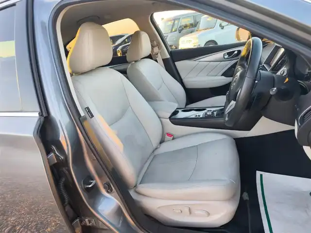 日産 スカイライン GT タイプSP 愛知県 2020(令2)年 1.8万km ダークメタルグレー ワンオーナー/純正8型ナビ/フルセグTV/アラウンドビューモニター/ビルトインETC2.0/ドライブレコーダー/レーダークルーズコントロール/フロント/バックソナー/全方位運転支援システム/・エマージェンシーブレーキ/・車線逸脱防止支援システム/・踏み間違い衝突防止アシスト/・後側方衝突防止支援システム/・後側方車両検知警報/ツインターボ/ステアリング連動LEDヘッドランプ/LEDフロントフォグランプ/革巻きステアリング/パドルシフト/ベージュ革シート/前席パワーシート/シートヒーター/純正19インチアルミホイール/ローダウン/HKS車高調/スマートキー/プッシュエンジンスターター/禁煙車