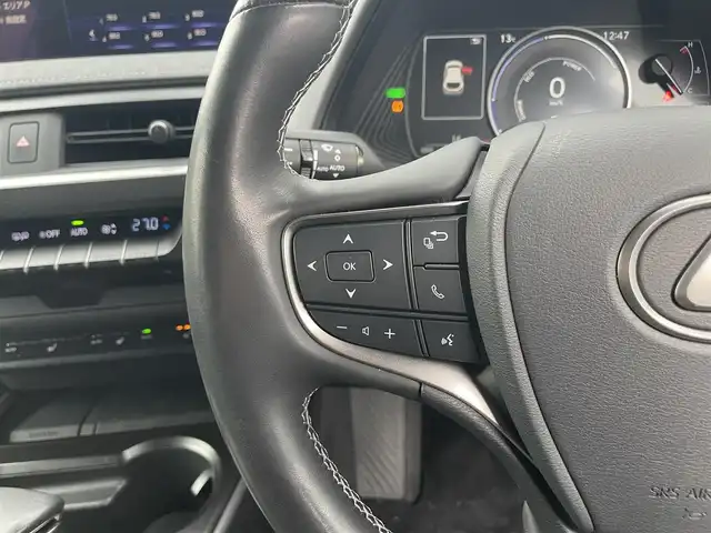 レクサス ＵＸ 250h バージョンC 滋賀県 2019(平31)年 6万km ソニックチタニウム 純正10型ナビ/（BT/CD/DVD/USB/Miracast/フルセグ）/バックカメラ/パワーシート/シートヒーター/ステアリングヒーター/ETC2.0/衝突被害軽減ブレーキ/レーダークルーズコントロール/オートハイビーム/クリアランスソナー/MT付AT/電子パーキング/オートホールド/LEDヘッドライト/電動テレスコチルト