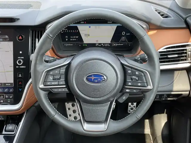 スバル アウトバック リミテッドEX 道央・札幌 2023(令5)年 2.8万km クリスタルブラックシリカ ４WD/ワンオーナー/ハーマンガードンサウンドシステム/純正メーカーナビ/AM/FM/BT/フルセグ/衝突被害軽減ブレーキ/横滑り防止装置/レーダークルーズコントロール/レーンキープアシスト/リヤパーキングセンサー/SRH/XMODE/SI-DRIVE/バック/サイド/フロントカメラ/ビルトインETC/ドライブレコーダー/アイドリングストップ/パワーバックドア/前席パワーシート/全席シートヒーター/前席エアシート/D席メモリーシート/オレンジ×ブラックレザーシート/革巻きステアリング/ステアリングリモコン/パドルシフト/ハンドルヒーター/電動格納ミラー/オートブレーキホールド/プッシュスタート/スマートキー/LEDヘッドライト/オートライト/フォグランプ/電動格納ミラー/ウィンカーミラー/純正フロアマット