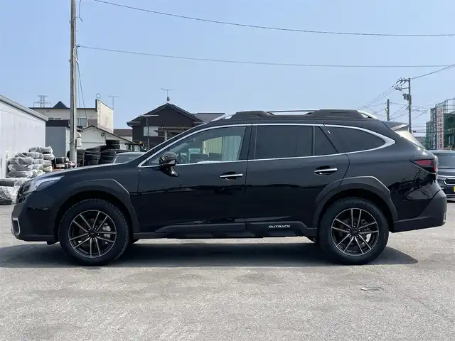 スバル アウトバック リミテッドEX 道央・札幌 2023(令5)年 2.8万km クリスタルブラックシリカ ４WD/ワンオーナー/ハーマンガードンサウンドシステム/純正メーカーナビ/AM/FM/BT/フルセグ/衝突被害軽減ブレーキ/横滑り防止装置/レーダークルーズコントロール/レーンキープアシスト/リヤパーキングセンサー/SRH/XMODE/SI-DRIVE/バック/サイド/フロントカメラ/ビルトインETC/ドライブレコーダー/アイドリングストップ/パワーバックドア/前席パワーシート/全席シートヒーター/前席エアシート/D席メモリーシート/オレンジ×ブラックレザーシート/革巻きステアリング/ステアリングリモコン/パドルシフト/ハンドルヒーター/電動格納ミラー/オートブレーキホールド/プッシュスタート/スマートキー/LEDヘッドライト/オートライト/フォグランプ/電動格納ミラー/ウィンカーミラー/純正フロアマット
