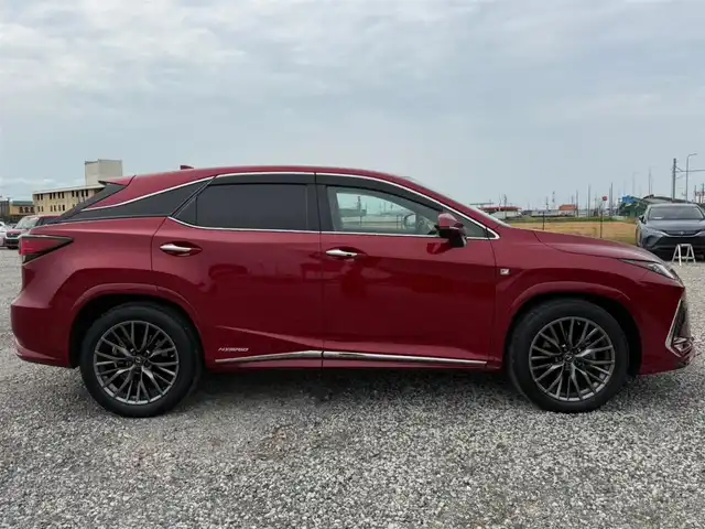 レクサス ＲＸ 450h Fスポーツ 香川県 2020(令2)年 5万km レッドマイカクリスタルシャイン 純正12.3型ナビ/　(Blu-ray/AppleCarPlay、AndroidAuto対応)/フルセグTV/パワーバックドア/パノラミックビューモニター/ビルトインETC2.0/ドライブレコーダー/レーダークルーズコントロール/クリアランスソナー/セーフティシステムプラス/・プリクラッシュセーフティ/・レーントレーシングアシスト/・オートマチックハイビーム/・ロードサインアシスト/・先行車発進告知機能/角型3眼LEDヘッドランプ/本革巻きステアリング/ステアリングヒーター/パドルシフト/フレアレッド革シート/前席スポーツシート/前席パワーシート/前席コンフォータブルエアシート/運転席ポジションメモリー/純正20インチアルミホイール/スマートエントリー/スタートシステム/禁煙車