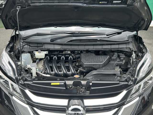 日産 セレナ ハイウェイスター プロパイロットED 京都府 2017(平29)年 5.8万km ダイヤモンドブラック 純正９インチナビ　Ｂｌｕｅｔｏｏｔｈオーディオ　フルセグ　ＤＶＤ再生　バックカメラ　後席フリップダウンモニター　エマージェンシーブレーキ　プロパイロット　ＬＥＤヘッドライト　両側パワースライドドア