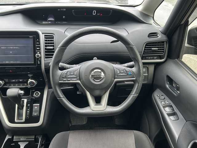 日産 セレナ ハイウェイスター プロパイロットED 京都府 2017(平29)年 5.8万km ダイヤモンドブラック 純正９インチナビ　Ｂｌｕｅｔｏｏｔｈオーディオ　フルセグ　ＤＶＤ再生　バックカメラ　後席フリップダウンモニター　エマージェンシーブレーキ　プロパイロット　ＬＥＤヘッドライト　両側パワースライドドア