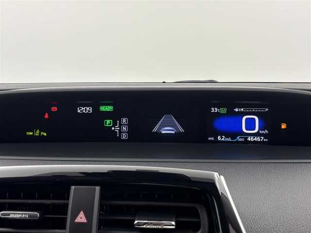 トヨタ プリウス A ツーリングセレクション 福井県 2016(平28)年 4.7万km スティールブロンドM ４WD/純正ナビゲーション/型式：DSZT-YC4T/【AM/FM/CD/DVD/Bluetooth/フルセグTV】/ビルトインETC/トヨタセーフティセンス/・衝突軽減ブレーキ/・クルーズコントロール（追従有）/・車線逸脱警報機能/レザーシート/シートヒーター（運転席/助手席）/オートライト/LEDヘッドライド/フォグライト/プッシュスタート/スマートキー/スペアキー/取扱説明書