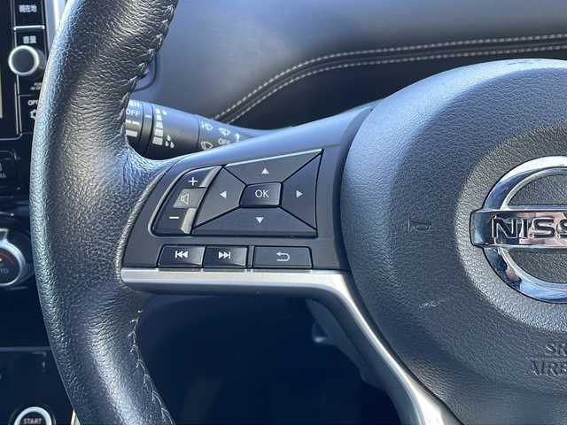 日産 セレナ ハイウェイスター 道東・釧路十勝 2017(平29)年 9.6万km ブリリアントホワイトパール 4WD/純正フリップダウンモニター/アラウンドビューモニター/GPSレーダー（AR-S1A）/エマージェンシーブレーキ/クルーズコントロール/パークアシスト/コーナーセンサー/純正9インチSDナビ/・フルセグ/BT/CD/DVD/ラジオ/両側パワースライドドア（ハンズフリー機能付き）/LEDヘッドライト/LEDフォグランプ/アイドリングストップ/スマートキー/プッシュスタート/フロアマット