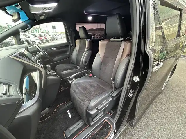 トヨタ アルファード S Aパッケージ タイプブラック 愛媛県 2016(平28)年 7.3万km ブラック ALPINEビックX11型ナビ/ALPINE9型ヘッドレストモニター×2/両側電動スライドドア/バックカメラ/クルーズコントロール/電動リアゲート/クリアランスソナー/AC100V/100Wコンセント/電格ミラー/電動パーキングブレーキ/ドアバイザー/ISOFIX/ETC/現状サマー(純正AW)(235/50/R18)/YOKOHAMA BluEarth RV-02