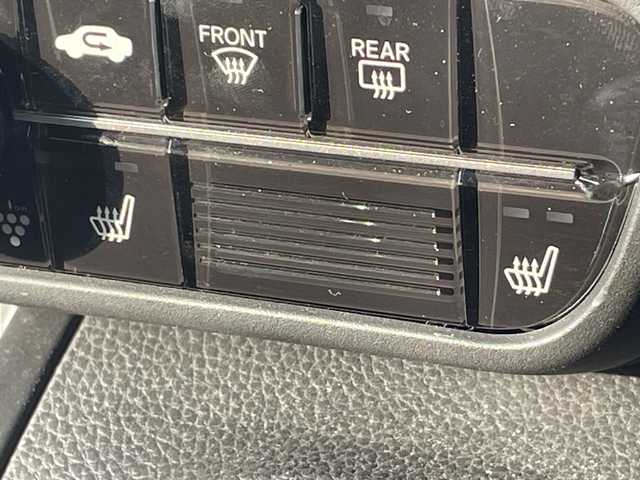 ホンダ Ｎ ＢＯＸ カスタム L ターボ 福岡県 2021(令3)年 3.7万km ミッドナイトブルービームM ワンオーナー/ホンダセンシング/CMBS/レーンアシスト/パーキングセンサー/社外ナビ（ＭＤＶ－Ｓ７０８Ｌ）/フルセグTV/CD/DVD/BT/SD/AM/FM/バックカメラ/両側パワースライドドア/前席シートヒーター/レーダークルーズコントロール/ＬＥＤオートライト/フォグランプ/パドルシフト/純正ＡＷ/スマートキー/プッシュスタート/シートバックテーブル/ロールサンシェード