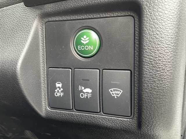 ホンダ ヴェゼル ハイブリッド Z 鹿児島県 2015(平27)年 10.3万km ホワイトオーキッドパール インターナビ/フルセグ/バックカメラ/Bluetooth/ビルトインETC/ステアリングスイッチ/前席シートヒーター/前方ドライブレコーダー/パドルシフト/クルーズコントロール/衝突軽減ブレーキ/トノカバー/スマートキー2本/純正フロアマット/LEDヘッドライト/フロントフォグランプ/オートライト