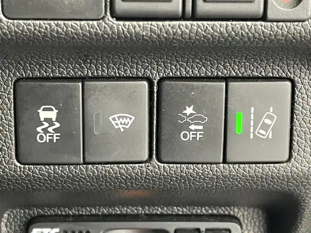 ホンダ フリード G ホンダセンシング 埼玉県 2018(平30)年 3万km ソニックグレーパール 社外SDナビ/ CD DVD USB SD SDREC/両側パワースライドドア/バックカメラ/ハーフレザーシート/電動格納ミラー/ACC（アダプティブクルーズコントロール）/衝突軽減ブレーキ（CMBS）/LKAS(車線維持支援システム）/VSA（ビークルスタビリティアシスト）/アイドリングストップ/社外前方ドライブレコーダー/ビルトインETC/エンジンスタートボタン/スマートキー/純正LEDヘッドライト/オートライト/純正アルミホイール