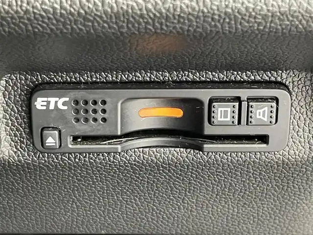 ホンダ フリード G ホンダセンシング 埼玉県 2018(平30)年 3万km ソニックグレーパール 社外SDナビ/ CD DVD USB SD SDREC/両側パワースライドドア/バックカメラ/ハーフレザーシート/電動格納ミラー/ACC（アダプティブクルーズコントロール）/衝突軽減ブレーキ（CMBS）/LKAS(車線維持支援システム）/VSA（ビークルスタビリティアシスト）/アイドリングストップ/社外前方ドライブレコーダー/ビルトインETC/エンジンスタートボタン/スマートキー/純正LEDヘッドライト/オートライト/純正アルミホイール