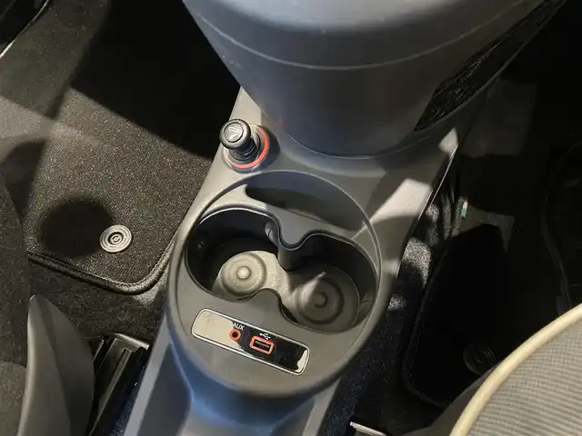 フィアット ５００ ツインエア ポップ 福岡県 2017(平29)年 1.9万km 赤 純正ディスプレイオーディオ　/Ｂｌｕｅｔｏｏｔｈ　/ＵＳＢ／ＡＵＸ　/ＭＴモード付ＡＴ　/ＥＴＣ　/リモコンキー