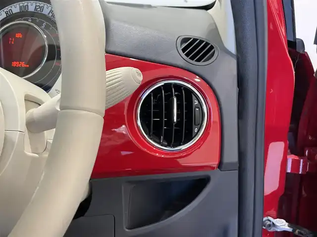 フィアット ５００ ツインエア ポップ 福岡県 2017(平29)年 1.9万km 赤 純正ディスプレイオーディオ　/Ｂｌｕｅｔｏｏｔｈ　/ＵＳＢ／ＡＵＸ　/ＭＴモード付ＡＴ　/ＥＴＣ　/リモコンキー