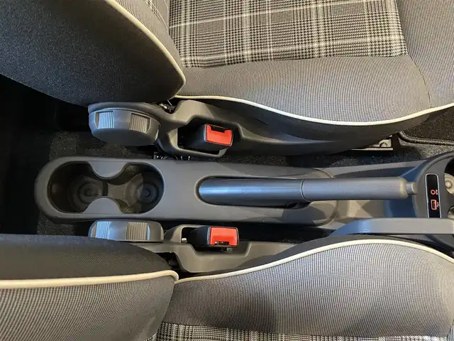 フィアット ５００ ツインエア ポップ 福岡県 2017(平29)年 1.9万km 赤 純正ディスプレイオーディオ　/Ｂｌｕｅｔｏｏｔｈ　/ＵＳＢ／ＡＵＸ　/ＭＴモード付ＡＴ　/ＥＴＣ　/リモコンキー