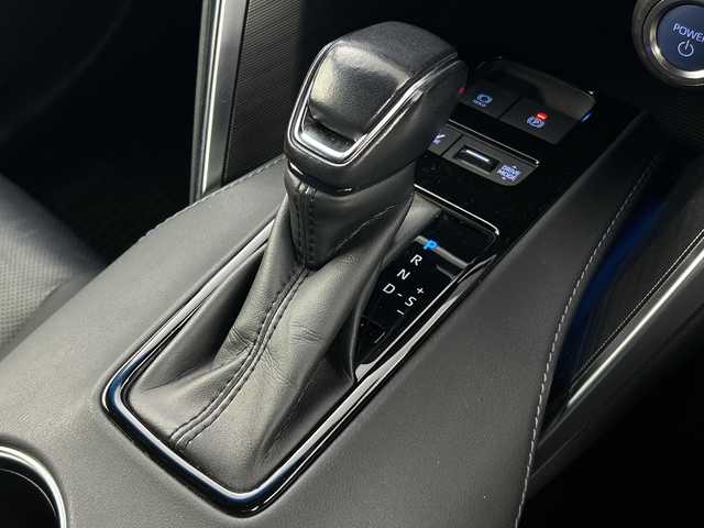 トヨタ ハリアー ハイブリッド Z レザーパッケージ 愛知県 2020(令2)年 5.8万km プレシャスブラックパール 禁煙車/モデリスタエアロ/純正12.3インチナビ/(Bluetooth/AUX/USB/FM/AM/フルセグTV/AppleCarPlay/AndoirdAuto)/JBLサウンド/全方位カメラ/(バックカメラ/フロントカメラ/両サイドカメラ)/ヘッドアップディスプレイ/トヨタセーフティセンス/・アダプティブクルーズコントロール/・プリクラッシュセーフティ/・レーンキープアシスト/・ブラインドスポットモニター/・オートマチックハイビーム/・ロードサインアシスト/・リアクロストラフィックアラート/・パーキングサポートブレーキ/電動パーキングブレーキ/ブレーキホールド/デジタルインナーミラー/(ドライブレコーダー付き)/ビルトインETC2.0/ステアリングヒーター/ステアリングリモコン/レザーシート/前席パワーシート/前席シートヒーター/前席エアーシート/RAYS製20インチアルミホイール/スマートキー/(スペアキー1本)/プッシュスタート/LEDヘッドライト/オートライト/フロントフォグライト/純正フロアマット