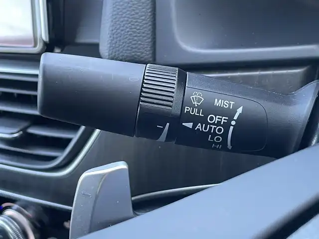 ホンダ アコード EX 佐賀県 2022(令4)年 1.3万km プラチナホワイトパール サンルーフ/ホンダセンシング/レーダークルーズコントロール/ブラインドスポットインフォメーション/コーナーセンサー/純正8型ナビ/・バックカメラ/・フルセグTV/BT/・TVキャンセラー/ワイヤレス充電/純正前後ドラレコ/レザーシート/D席メモリーシート/前席パワーシート/全席シートヒーター/ETC/LEDヘッドライト/オートマチックハイビーム/フォグランプ/ヘッドアップディスプレイ/革巻きステアリング/パドルシフト/電動パーキングスイッチ/ラゲッジマット/スペアキー×１/取扱説明書/保証書