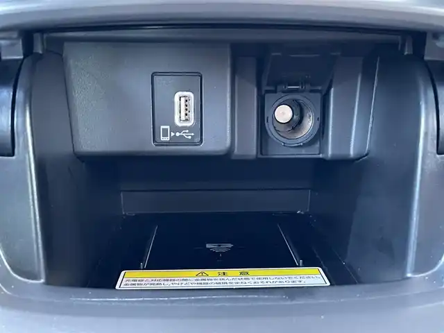 ホンダ アコード EX 佐賀県 2022(令4)年 1.3万km プラチナホワイトパール サンルーフ/ホンダセンシング/レーダークルーズコントロール/ブラインドスポットインフォメーション/コーナーセンサー/純正8型ナビ/・バックカメラ/・フルセグTV/BT/・TVキャンセラー/ワイヤレス充電/純正前後ドラレコ/レザーシート/D席メモリーシート/前席パワーシート/全席シートヒーター/ETC/LEDヘッドライト/オートマチックハイビーム/フォグランプ/ヘッドアップディスプレイ/革巻きステアリング/パドルシフト/電動パーキングスイッチ/ラゲッジマット/スペアキー×１/取扱説明書/保証書