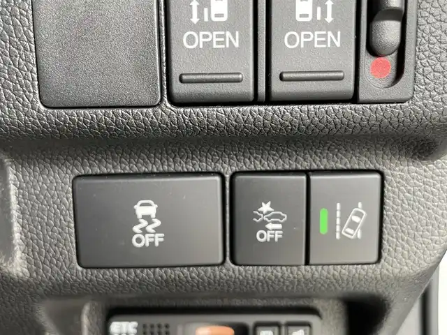 ホンダ フリード クロスター ホンダセンシング 栃木県 2021(令3)年 2.3万km プラチナホワイトパール ワンオーナー /禁煙車/純正9インチナビ/（フルセグTV/BT/CD/DVD/SD）/バックモニター/レーダークルーズコントロール/衝突軽減システム/レーンキープアシスト/コーナーセンサー/両側パワースライドドア/ルーフレール /ハーフレザーシート/前席シートヒーター/前後ドライブレコーダー/スマートキー/オートライト/LEDヘッドライト/フォグランプ/ビルドインETC/純正15インチAW/保証書/取説