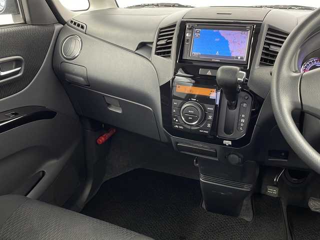 スズキ パレット ＳＷ XS 新潟県 2011(平23)年 6.5万km ブルーイッシュブラックパール3 ナビ　/フルセグ　/片側パワースライドドア　/純正１４インチアルミホイール　/ウィンカーミラー　/電動格納ミラー　/キセノンオートライト　/フォグランプ　/ドアバイザー　/ＥＴＣ /スマートキー