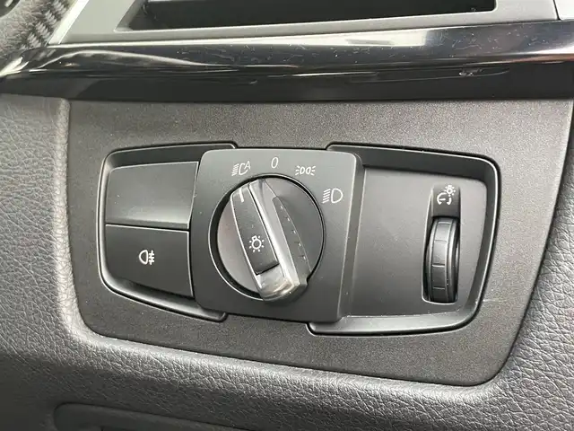 ＢＭＷ Ｍ４ クーペ 福岡県 2017(平29)年 4.5万km ミネラルホワイト アダプティブＭサスペンション　/harman/kardon/黒革シート/前席シートH/ヘッドアップディスプレイ/カーボンインテリア/クルーズコントロール/LEDヘッドライト/オートハイビーム/純正ナビ/フルセグTV/Bluetooth/バックカメラ/ドライブレコーダー/純正19インチアルミホイール/ミラー一体型ETC/取扱説明書/保証書/スペアキー×1