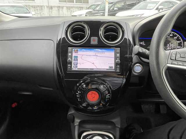 日産 ノート e－パワー X 宮城県 2018(平30)年 1.7万km インペリアルアンバーP エマージェンシーブレーキ機能搭載/純正ナビゲーション/　（フルセグテレビ/iPod/CD/ SD//　USB/FM/AM/Bluetooth)/前方ドライブレコーダー/レーンアシスト/ワンオーナー/横滑り防止/電動格納ミラー/純正フロアマット/オートライト/プッシュスタート