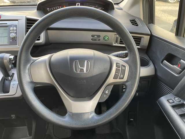 ホンダ フリード ハイブリット ジャストセレクション 愛知県 2012(平24)年 9万km プレミアムブラキッシュパール /ナビ（VXM-128VS）//ワンセグ/CD/DVD//片側スライド//バックカメラ//ウィンカーミラー//ETC//オートライト//社外アルミホイール//クルーズコントロール//取扱説明書//保証書