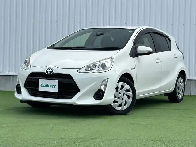 トヨタ アクア G 香川県 2017(平29)年 6.5万km ライムホワイトパールクリスタルシャイン 登録時走行距離；64679km/９インチ純正ナビ/前後ドライブレコーダー/ＥＴＣ/衝突軽減システム/レーンキープアシスト/クルーズコントロール/オートマチックハイビーム/革巻きステアリング/ステアリングスイッチ/純正フロアマット/ドアバイザー/スマートキー/プッシュスタート
