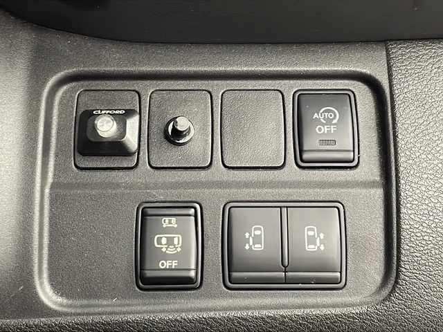 日産 セレナ ハイウェイスターVセレクションⅡ 愛知県 2018(平30)年 7万km ダイヤモンドブラック 純正９インチSDメモリナビ(MM517D-L)/・BT/USB/フルセグTV/CD/DVD/全方位・バックカメラ/carrozeriaフリップダウンモニター/両側パワースライドドア/日産プロパイロット/クリアランスソナー/インテリジェントパーキングアシスト/デジタルインナーミラー/前後ドライブレコーダー/低速衝突軽減ブレーキ/横滑り防止装置/アイドリングストップ/ビルトインETC/LEDヘッドライト/CLIFFORD搭載/純正アルミホイール/スペアキー×２/保証書・取扱説明書