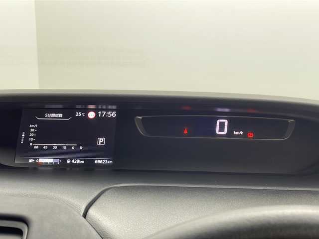 日産 セレナ ハイウェイスターVセレクションⅡ 愛知県 2018(平30)年 7万km ダイヤモンドブラック 純正９インチSDメモリナビ(MM517D-L)/・BT/USB/フルセグTV/CD/DVD/全方位・バックカメラ/carrozeriaフリップダウンモニター/両側パワースライドドア/日産プロパイロット/クリアランスソナー/インテリジェントパーキングアシスト/デジタルインナーミラー/前後ドライブレコーダー/低速衝突軽減ブレーキ/横滑り防止装置/アイドリングストップ/ビルトインETC/LEDヘッドライト/CLIFFORD搭載/純正アルミホイール/スペアキー×２/保証書・取扱説明書