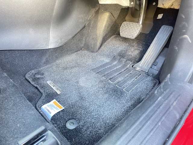 マツダ ＣＸ－５ XD プロアクティブ 埼玉県 2018(平30)年 4.3万km ソウルレッドクリスタルM ワンオーナー/純正メモリナビ＆フルセグＴＶ/　（ＤＶＤ＆ＣＤ＆ＵＳＢ＆ＢＴ）/バックカメラ/ビルトインＥＴＣ（２．０）/前方ドライブレコーダー/スマートシティーブレーキシステム/ＢＳＭシステム/レーンキープアシストシステム/パーキングセンサー/ドライバーアテンションアラート/レーダークルーズコントロール/革巻きステアリング/ステアリングリモコン/アイドリングストップ/電動パーキングブレーキ/オートホールド/純正１７inアルミホイール/オートライト/ＬＥＤライト/電動格納ミラー/スマートキー/プッシュスタート/Ｗ＆サイド＋カーテンエアバッグ/横滑り防止装置/ＡＢＳ/ドアバイザー/フロアマット/トノカバー/新車保証書/取扱説明書/スマートスペアキー有