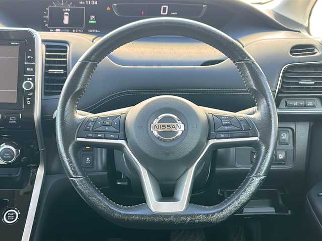 日産 セレナ ハイウェイスター 東京都 2018(平30)年 10.3万km アズライトブルー (株)IDOMが運営する【じしゃロン国分寺店】の自社ローン専用車両になりますこちらは現金またはオートローンご利用時の価格です。自社ローンご希望の方は別途その旨お申付け下さい/純正9インチナビ/Bluetooth接続/全方位カメラ/フルセグテレビ/純正フリップダウンモニター/エマージェンシーブレーキ/クルーズコントロール/WAC/両側パワースライドドア/純正16インチアルミホイール/LEDヘッドライト