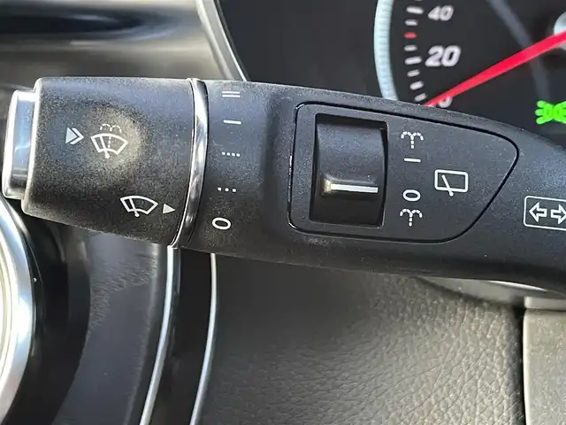 メルセデス・ベンツ ＧＬＣ２２０ d 4マチック ローレウスED 三重県 2019(令1)年 2.3万km ダイヤモンドホワイト サンルーフ　/ブルメスター　/フットトランクオープナー　/純正ナビ　/全方位カメラ　/ETC　/ハーフレザー　/パワーシート　/全席シートヒーター/純正19インチアルミ　/ACC　/レーダーセーフティパッケージ　/キーレスゴー　