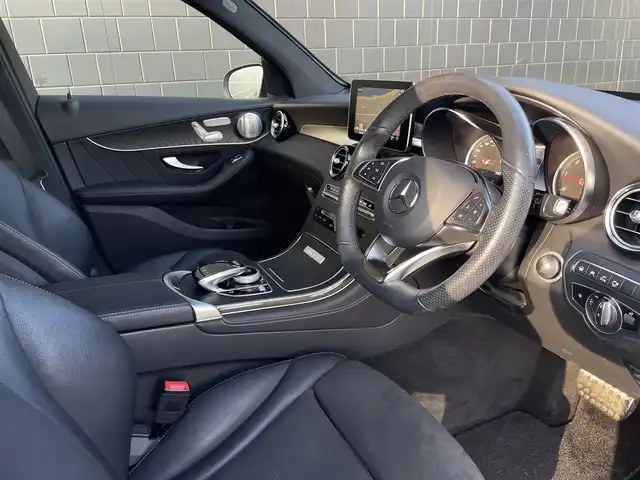 メルセデス・ベンツ ＧＬＣ２２０ d 4マチック ローレウスED 三重県 2019(令1)年 2.3万km ダイヤモンドホワイト サンルーフ　/ブルメスター　/フットトランクオープナー　/純正ナビ　/全方位カメラ　/ETC　/ハーフレザー　/パワーシート　/全席シートヒーター/純正19インチアルミ　/ACC　/レーダーセーフティパッケージ　/キーレスゴー　