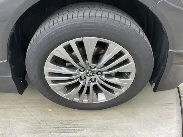 トヨタ ハリアー ハイブリッド Z レザーパッケージ 岡山県 2024(令6)年 2万km プレシャスブラックパール モデリスタエアロ/ＪＢＬプレミアムサウンド/純正１２．３インチディスプレイオーディオ/【Bluetooth/フルセグTV/Carplay】/パノラミックビューモニター/デジタルインナーミラー/衝突軽減ブレーキシステム/レーダークルーズコントロール/ＥＴＣ２．０　/レザーシート/前席シートヒーター/前席エアシート/前席パワーシート/ステアリングヒーター/純正ドライブレコーダー（前）/ヘッドアップディスプレイ/オートブレーキホールド/シートメモリー/LEDヘッドライト/オートハイビーム/スマートキー×2/取扱説明書/ナビ取扱説明書