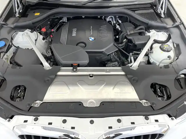 ＢＭＷ Ｘ３ xDrive20d Mスポーツ 滋賀県 2019(令1)年 2.4万km 白 禁煙車/パノラマサンルーフ/純正ナビ/（CD/DVD/Bluetooth/フルセグTV)/全方位カメラ/harman/kardonサウンド/ルームミラー内蔵型ETC/前後ドラレコ/茶本革シート/全席シートヒーター/前席パワーシート/パワーバックドア/ヘッドアップディスプレイ/アクティブクルーズコントロール/パーキングセンサー/インテリジェントセーフティ/LEDヘッドライト/オートライト/オートハイビーム/ダウンヒルアシストコントロール/アイドリングストップ/電動パーキングブレーキ/オートブレーキホールド/パドルシフト/プッシュスタート/スマートキー×２