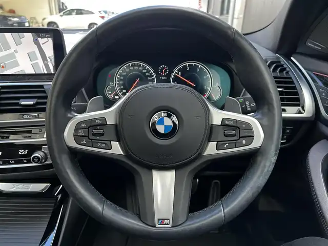 ＢＭＷ Ｘ３ xDrive20d Mスポーツ 滋賀県 2019(令1)年 2.4万km 白 禁煙車/パノラマサンルーフ/純正ナビ/（CD/DVD/Bluetooth/フルセグTV)/全方位カメラ/harman/kardonサウンド/ルームミラー内蔵型ETC/前後ドラレコ/茶本革シート/全席シートヒーター/前席パワーシート/パワーバックドア/ヘッドアップディスプレイ/アクティブクルーズコントロール/パーキングセンサー/インテリジェントセーフティ/LEDヘッドライト/オートライト/オートハイビーム/ダウンヒルアシストコントロール/アイドリングストップ/電動パーキングブレーキ/オートブレーキホールド/パドルシフト/プッシュスタート/スマートキー×２