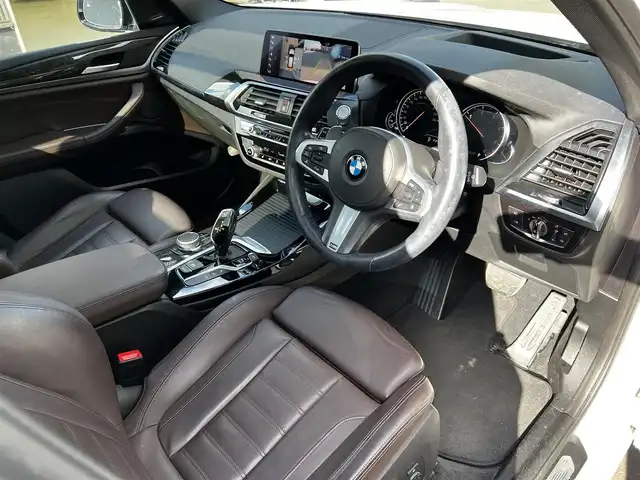 ＢＭＷ Ｘ３ xDrive20d Mスポーツ 滋賀県 2019(令1)年 2.4万km 白 禁煙車/パノラマサンルーフ/純正ナビ/（CD/DVD/Bluetooth/フルセグTV)/全方位カメラ/harman/kardonサウンド/ルームミラー内蔵型ETC/前後ドラレコ/茶本革シート/全席シートヒーター/前席パワーシート/パワーバックドア/ヘッドアップディスプレイ/アクティブクルーズコントロール/パーキングセンサー/インテリジェントセーフティ/LEDヘッドライト/オートライト/オートハイビーム/ダウンヒルアシストコントロール/アイドリングストップ/電動パーキングブレーキ/オートブレーキホールド/パドルシフト/プッシュスタート/スマートキー×２