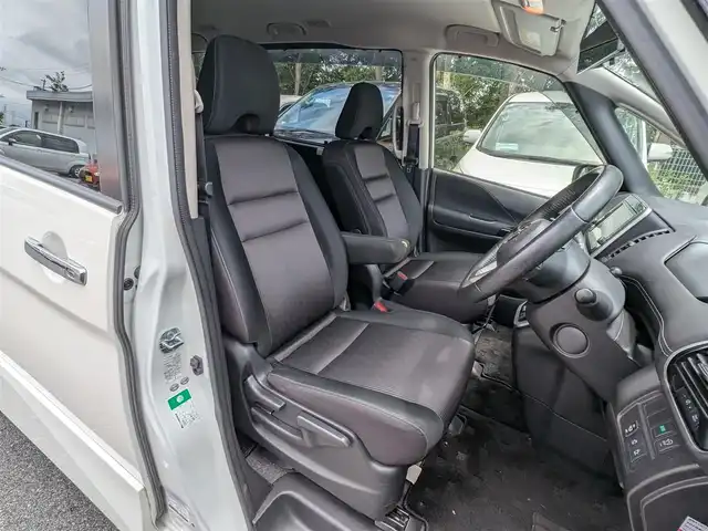 日産 セレナ ハイウェイスター G 栃木県 2016(平28)年 12.5万km ブリリアントホワイトパール (株)IDOMが運営する【じしゃロン宇都宮店】の自社ローン対象車両になります。こちらは現金またはオートローンご利用時の価格です。自社ローンご希望の方は別途その旨お申付け下さい。/純正メーカーナビ/(CD/DVD/TV/BT)/バックカメラ/衝突被害軽減システム/クルーズコントロール/パーキングアシスト/両側パワースライドドア/ハンズフリーオートスライドドア/横滑り防止装置/アイドリングストップ/LEDヘッドライト/フォグランプ/オートライト/純正16インチAW/純正フロントエアロ/サンシェード