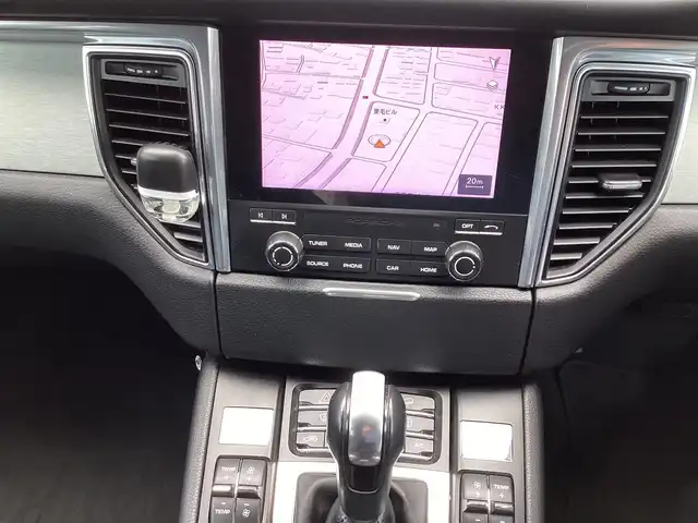 ポルシェ マカン GTS 栃木県 2017(平29)年 10.7万km グレーＭ  HDDナビ/ フルセグテレビ/ バックカメラ/ クルーズコントロール/ パワーバックドア/ HIDヘッドライト/ フォグライト/ 車線逸脱防止装置/ パドルシフト/ 前席パワーシート/ 前席シートヒーター/ ETC/ ダウンヒルアシストコントロール/ クリアランスソナー/ コーナーセンサー
